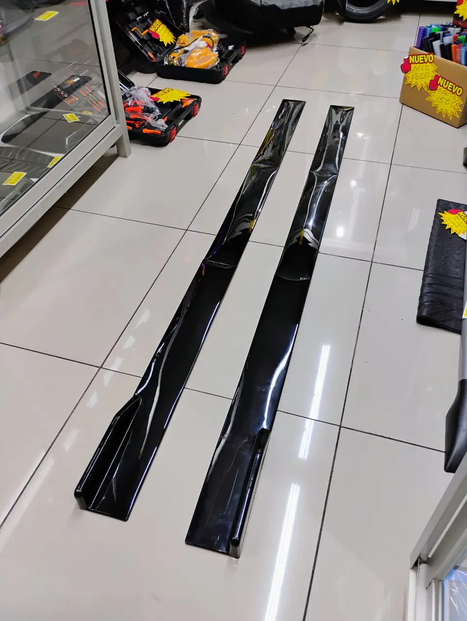 Faldon lateral 6 piezas Difusor universal para autos, negro brillante 7