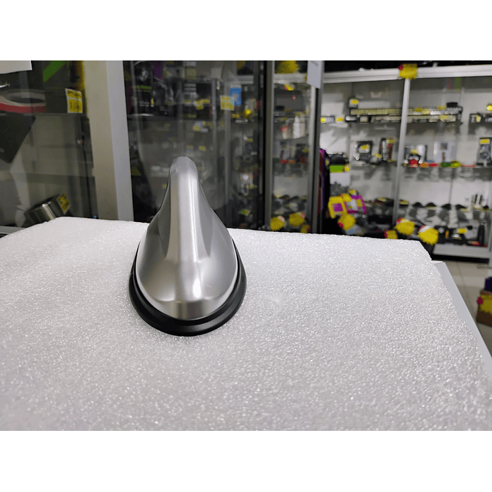 Antena aleta de tiburón *Con Base Negra* tunning gris plata  9