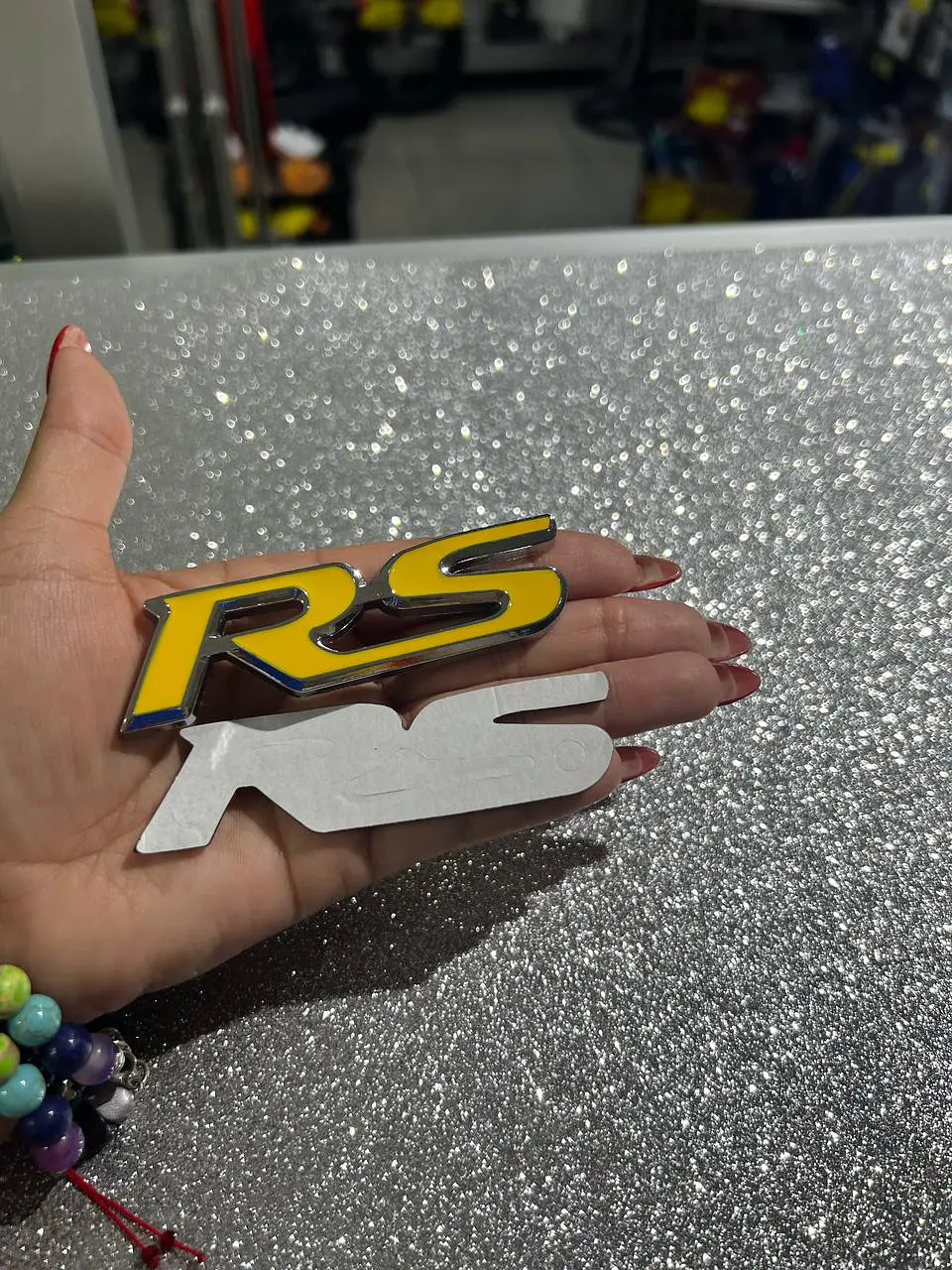 Emblema pegatina - adhesivo metálico RS camionetas SUV amarillo con 1