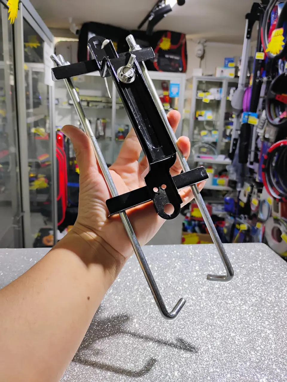 Soporte sujetador de batería barra transversal ajustable para autos 3