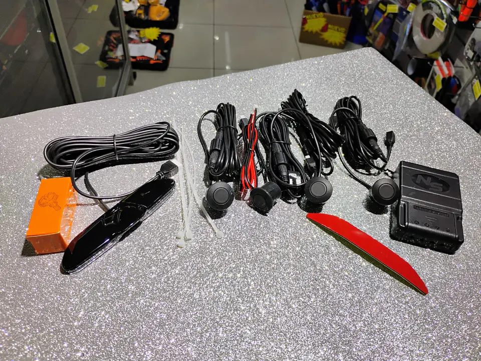 Kit Sensor Retroceso de goma con luz y sonido para Automóviles y 4