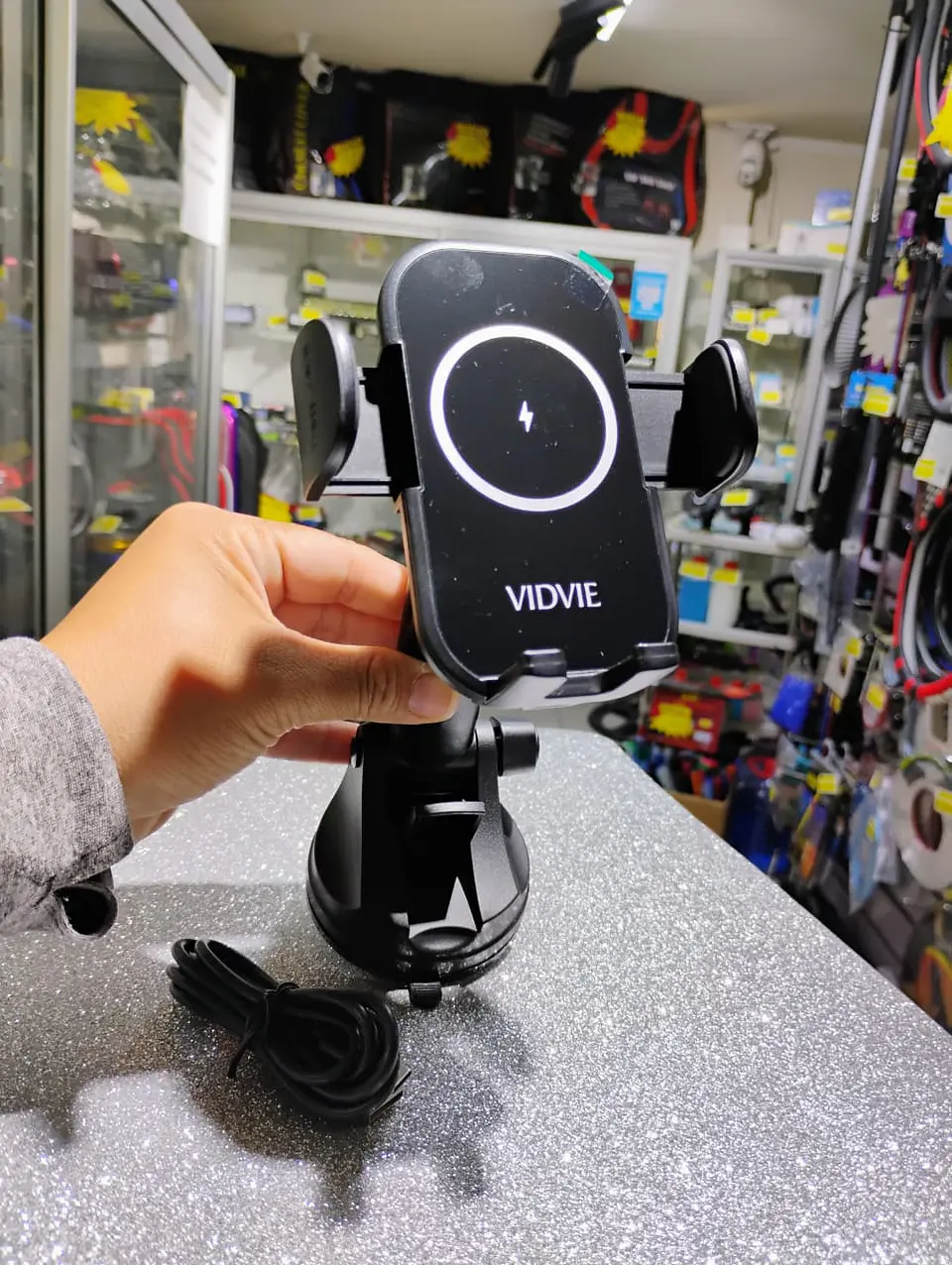 Soporte cargador inalámbrico de celular smartphone 15W 9
