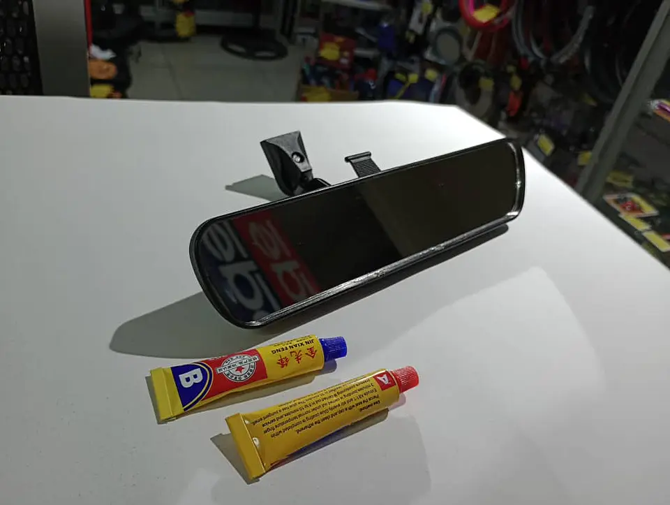 Espejo Retrovisor universal con base de montaje de fácil instalación 11