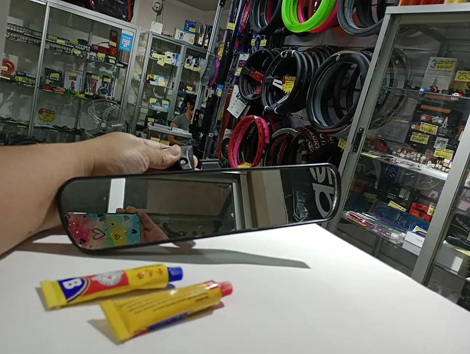 Espejo Retrovisor universal con base de montaje de fácil instalación 12