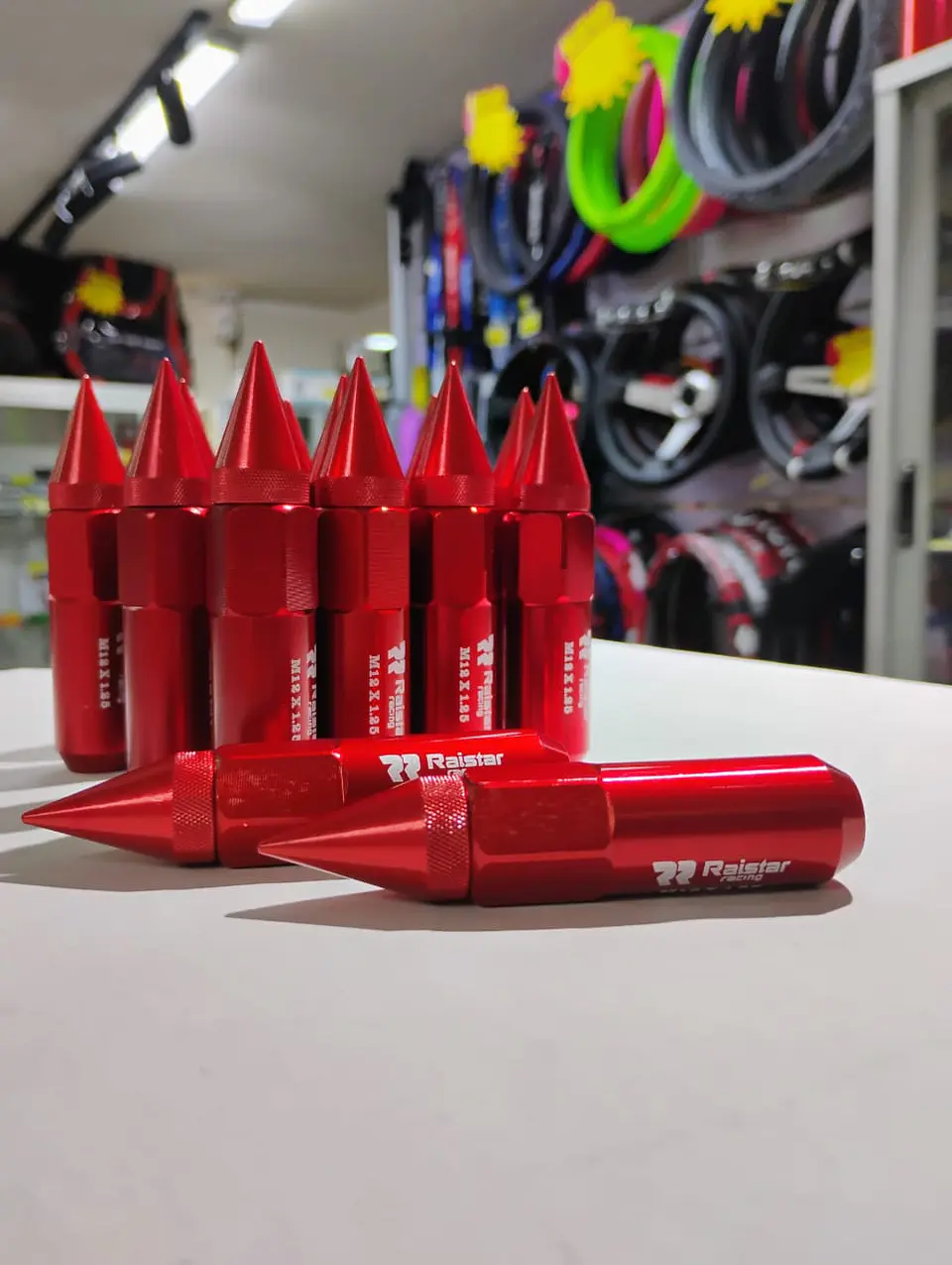 Set kit de tuercas para llantas de auto punta de bala 20 piezas rojo 2
