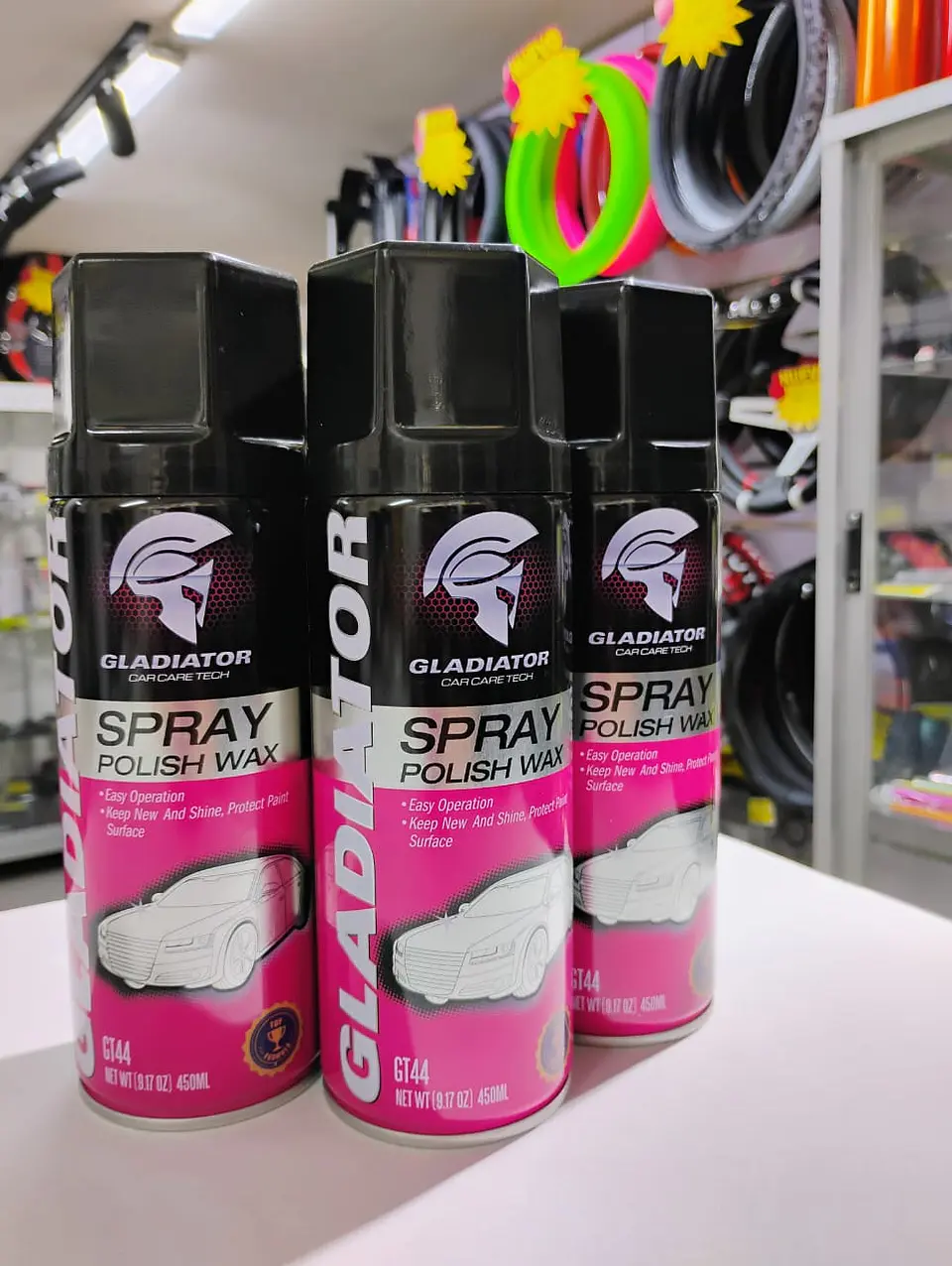 Cera pulitura alto brillo Gladiator en spray 1