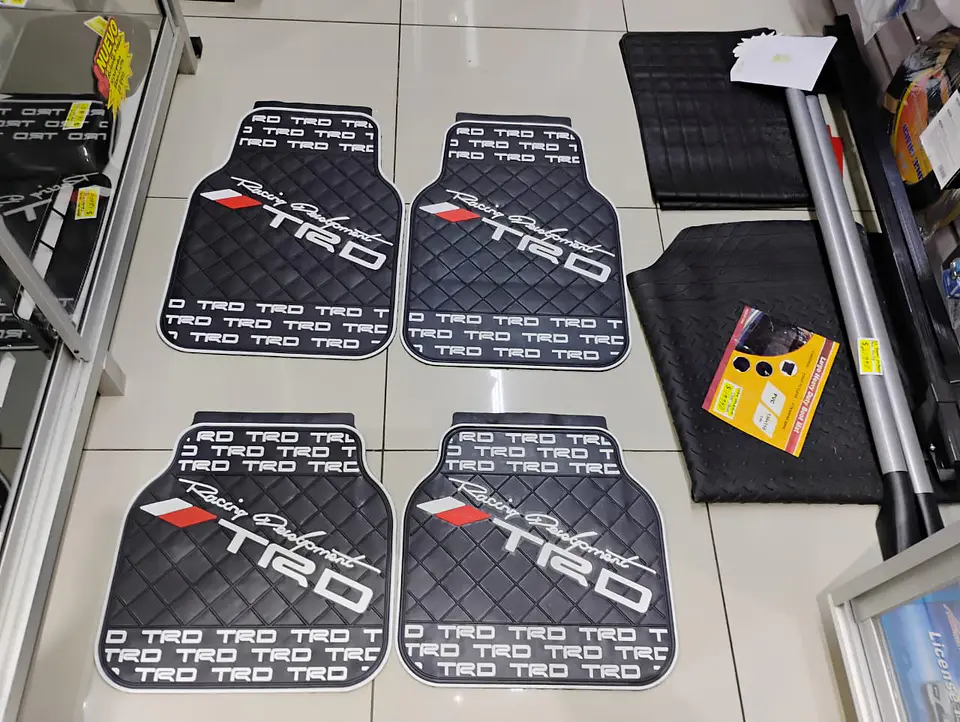 Set pisos alfombras de goma tunning TRD 4pzs - Negro/Blanco 3