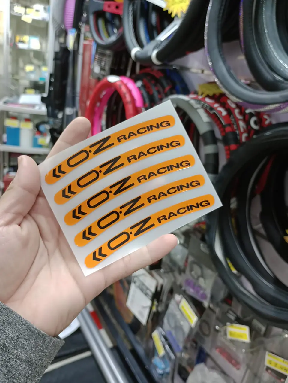 Set X5 pegatinas reflectantes Oz Racing para llantas - Naranja/Negro 7