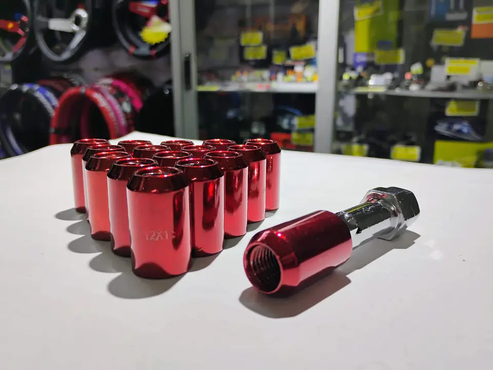 Set tuercas de seguridad 16 piezas 32mm - Rojo 8