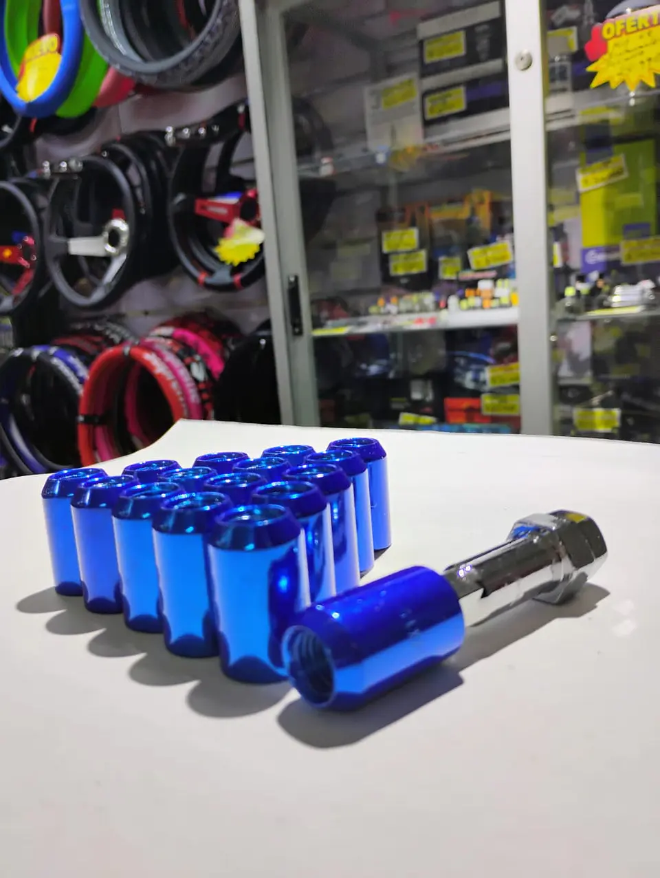 Set tuercas de seguridad 16 piezas 32mm - Azul 14