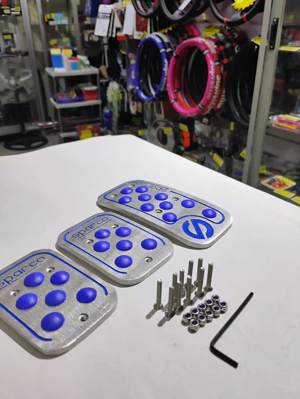 Set cubre pedales Sparco, 3pzs aluminio - Cromado/Azul 12