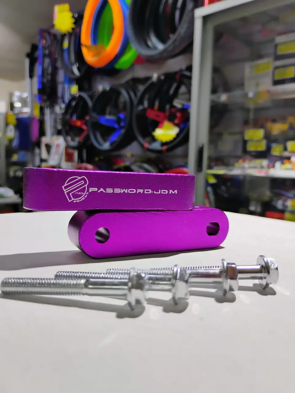 X2 juego de elevadores espaciadores de capó capot de aluminio lila 1