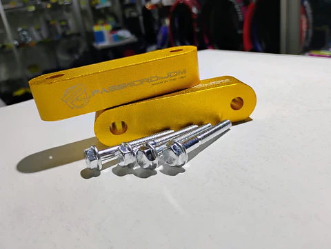 X2 elevadores espaciadores capó aluminio - Dorado