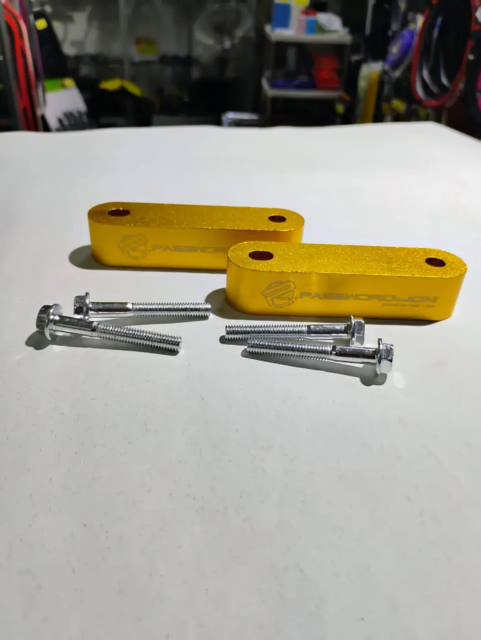X2 elevadores espaciadores capó aluminio - Dorado 8