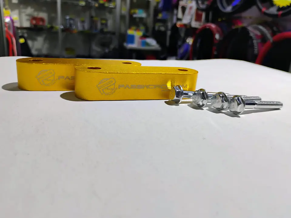 X2 elevadores espaciadores capó aluminio - Dorado 10