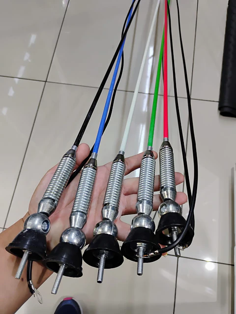 Antena flexible de 2 metros tipo látigo para vehículo