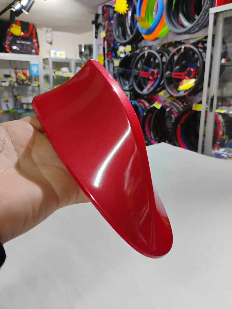 Antena aleta de tiburón Autos / Suv Rojo 11