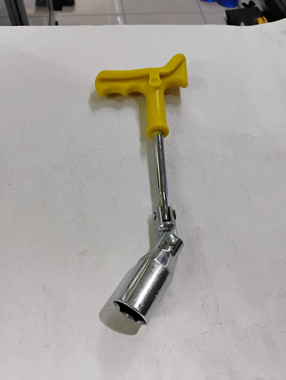 Llave herramienta extractor saca bujias - barra T 3/8 mango 5