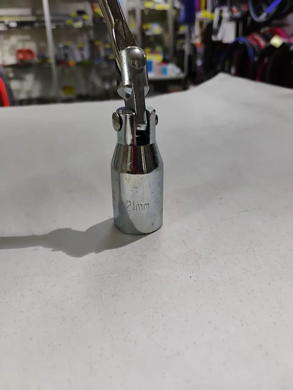 Llave herramienta extractor saca bujias - barra T 3/8 mango 7