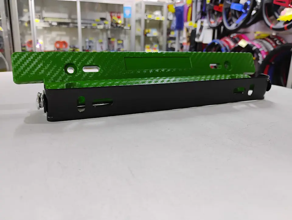 Porta placa patente fibra de carbono - VERDE 1