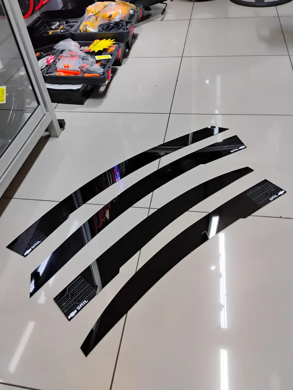 Deflector aleta bota aguas acrílico negro - Chevrolet Sail 2010-21 15