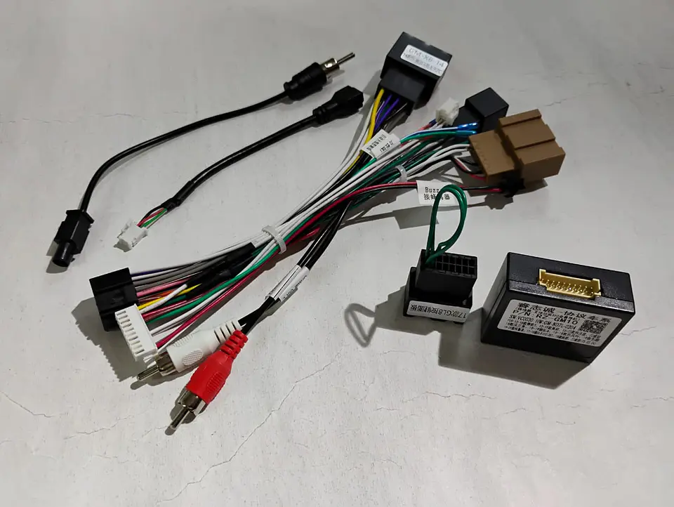 Interface Canbus Arnes + adaptador antena para Chevrolet New Sail 8