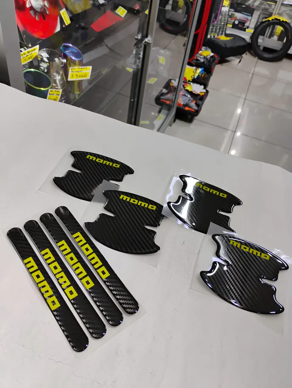 DE Set x8 Protectores Momo 10