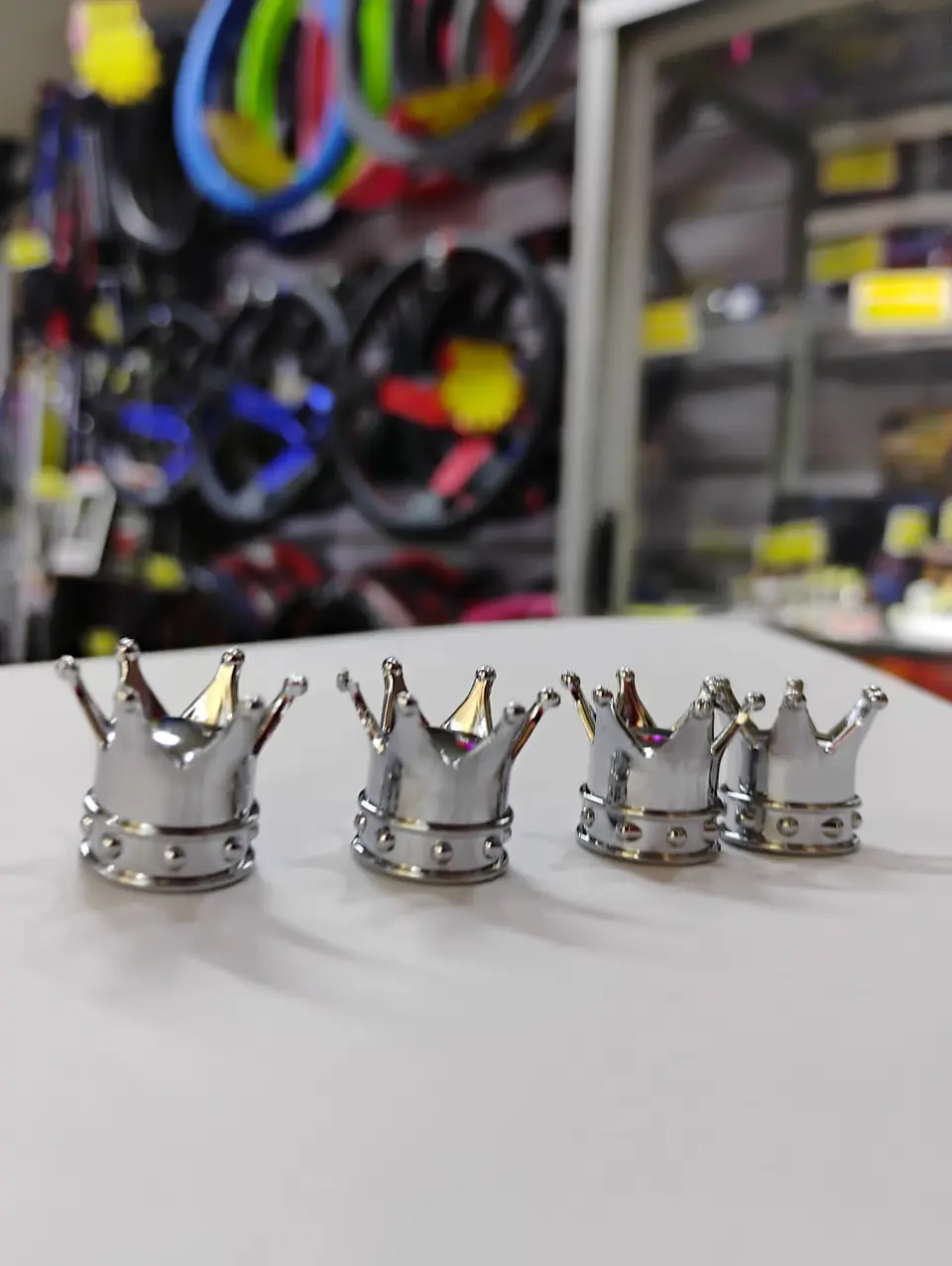 DE Set x4 Tapas de Válvulas Universal Tuning 1