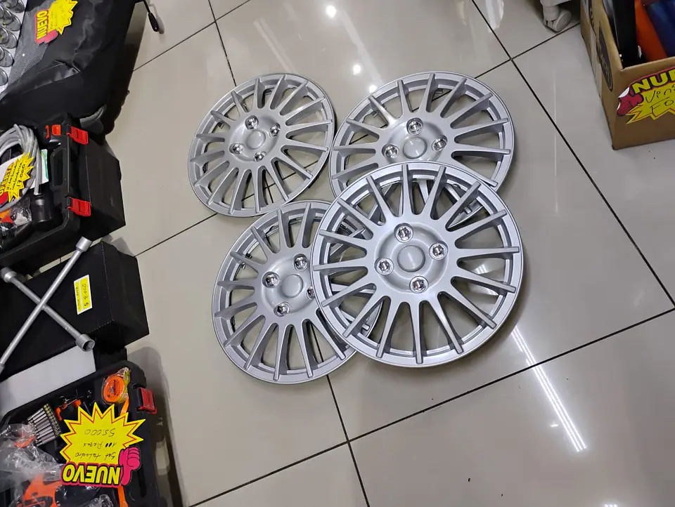 Set x4 Tapas de Ruedas / Copa Aro 15 13