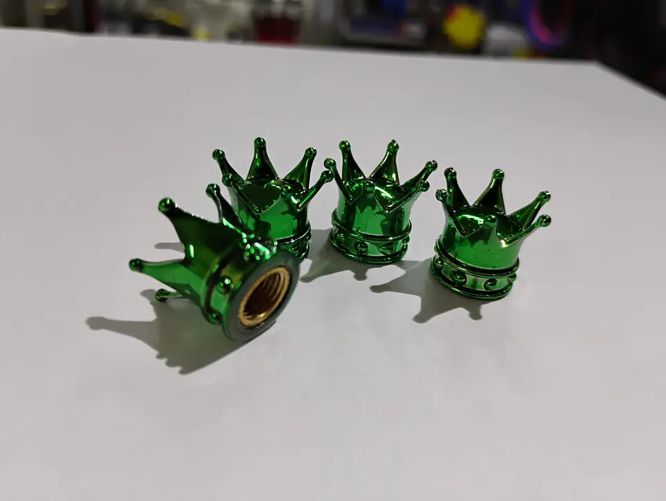 DE Set x4 Tapas de Válvulas Universal Tuning CORONA Precio : $2,500 2