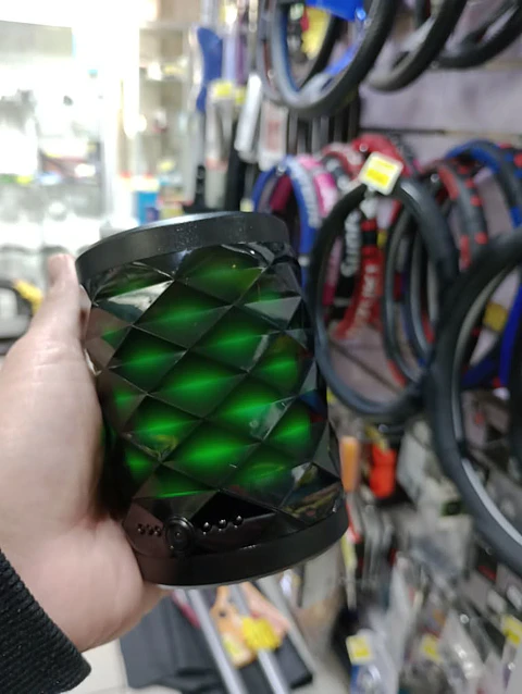 Exclusiva Parlante Altavoz Bluetooth con Mini Cámara HD 1080p –