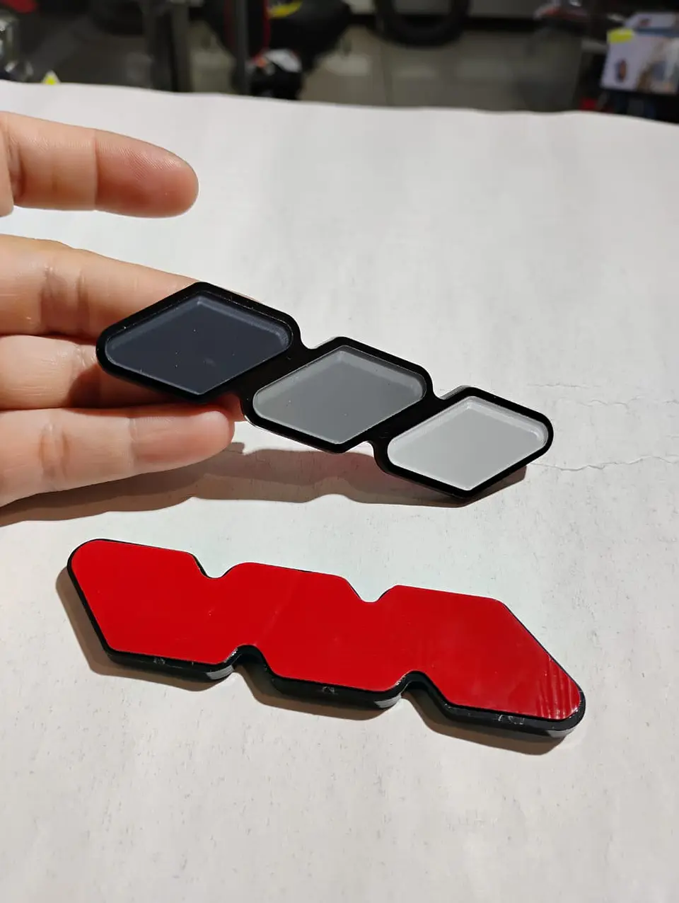 DE Emblema Insignia pegatina Acrílico para Toyota Tricolor 1