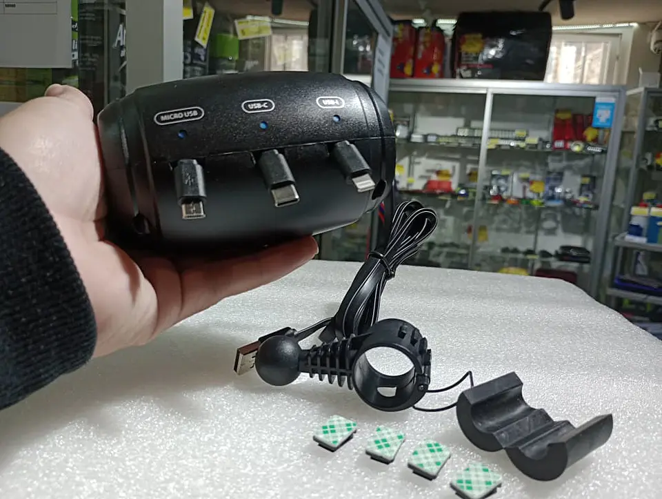 RELÁMPAGO Cargador Retráctil para Apoya Cabezas - Estación de Carga 3 3