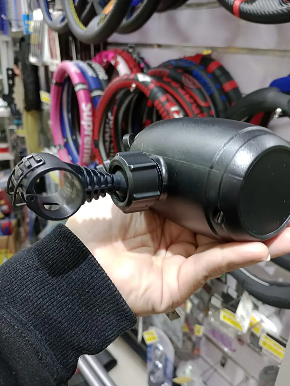 RELÁMPAGO Cargador Retráctil para Apoya Cabezas - Estación de Carga 3 25