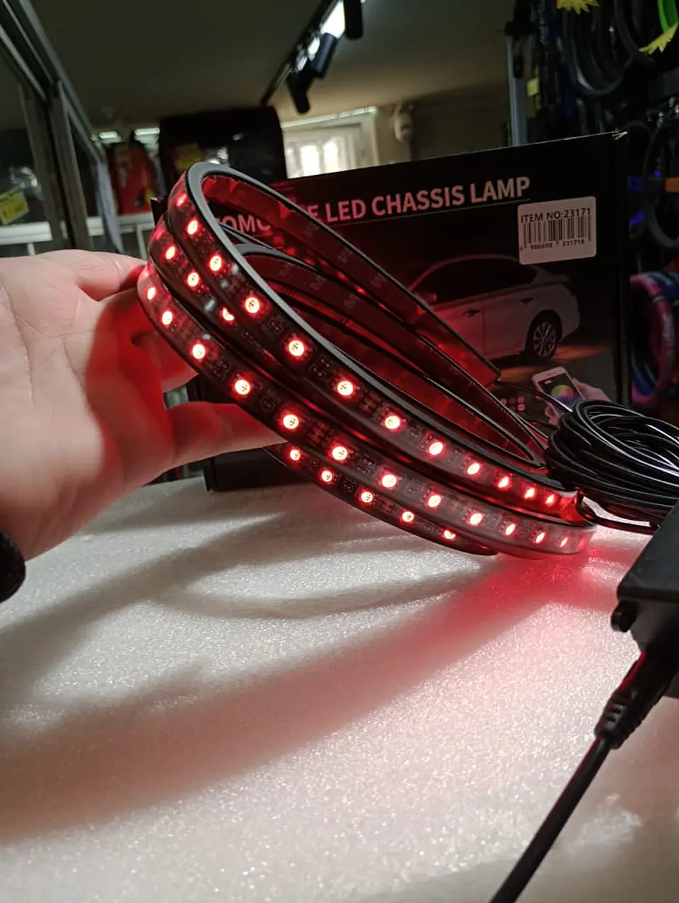 RELÁMPAGO Luz LED Multicolor para Auto - Ilumina tu Chasis y 8