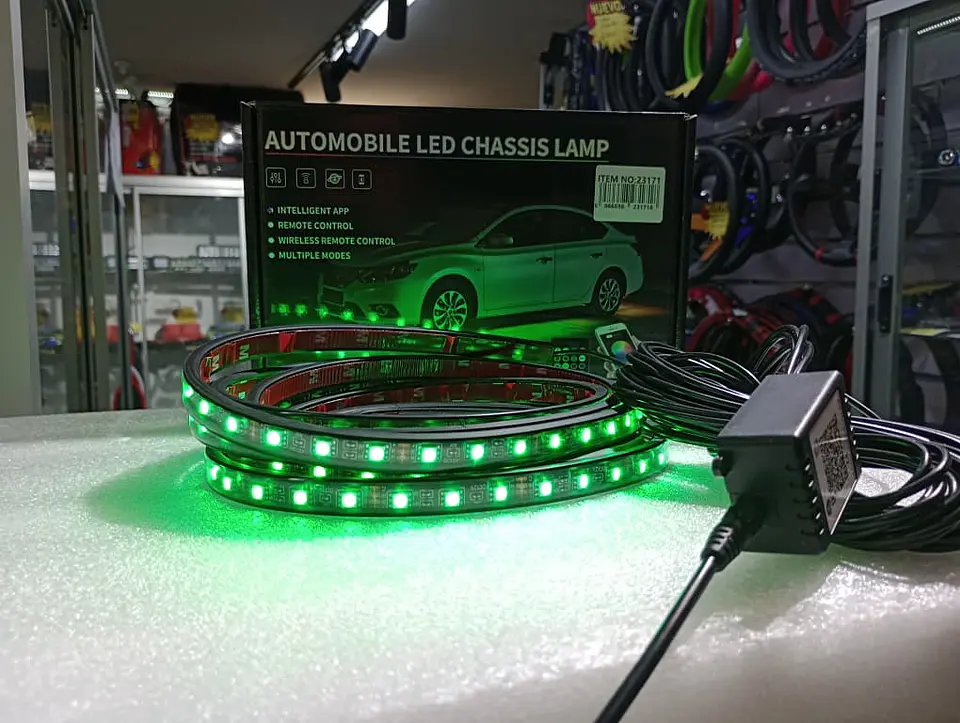 RELÁMPAGO Luz LED Multicolor para Auto - Ilumina tu Chasis y 13