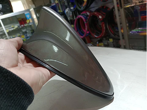 Antena aleta de tiburón impermeable gris grafito con base