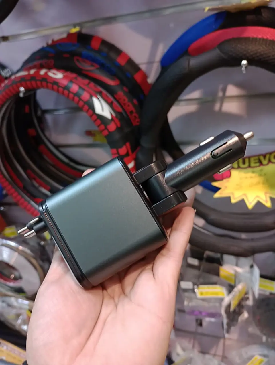 Cargador Retráctil 5 en 1 para Autos 180w con Lámpara de cielo 10