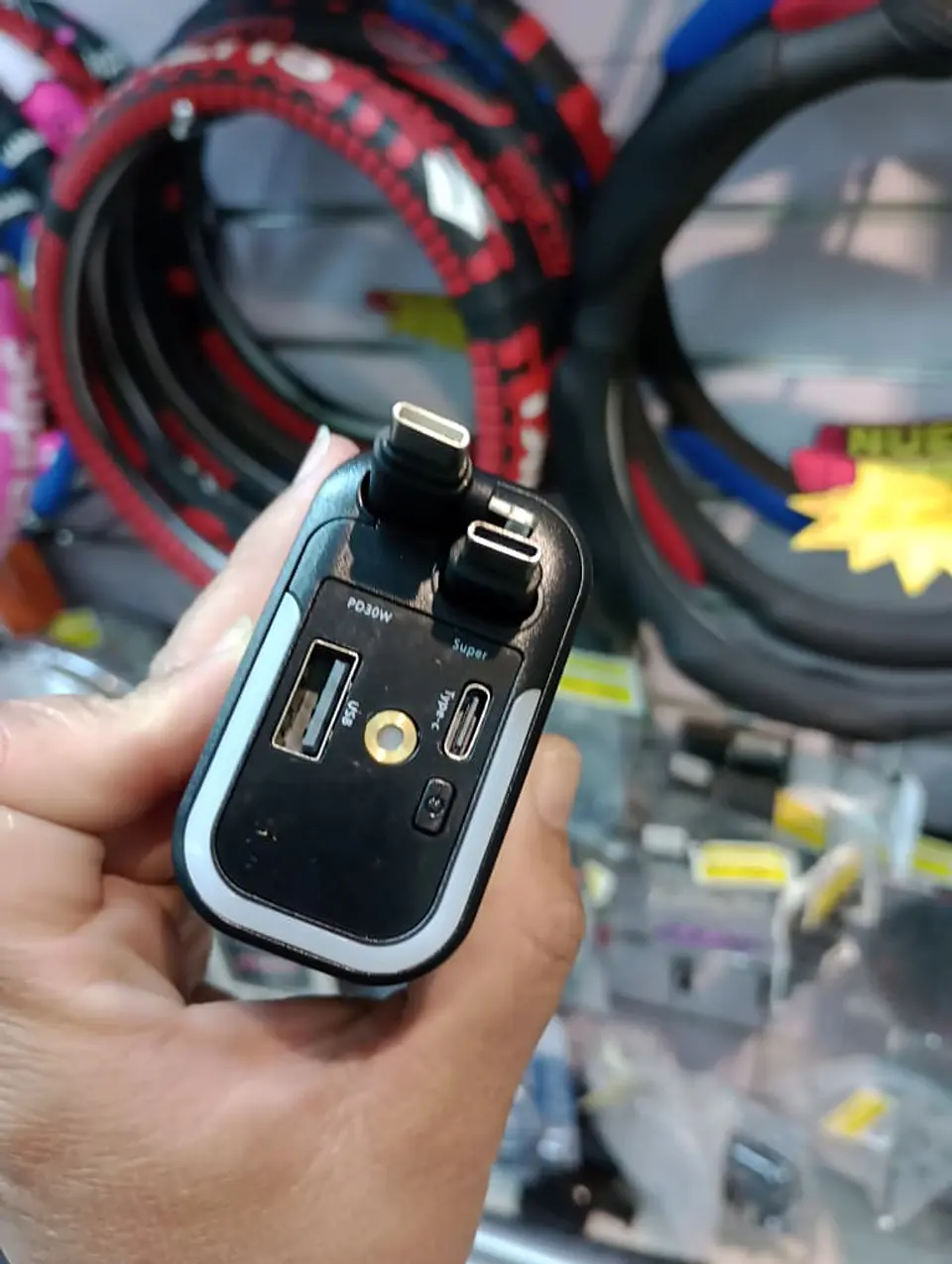 Cargador Retráctil 5 en 1 para Autos 180w con Lámpara de cielo 20