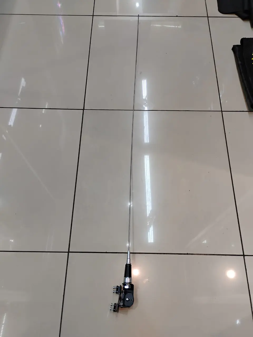 Antena Flexible X1 de 140 cm Tipo Látigo decorativa para Vehículo 1