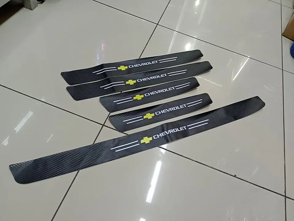 DE Kit X5 Cubre Socalos pisaderas Protección para tu Chevrolet 3
