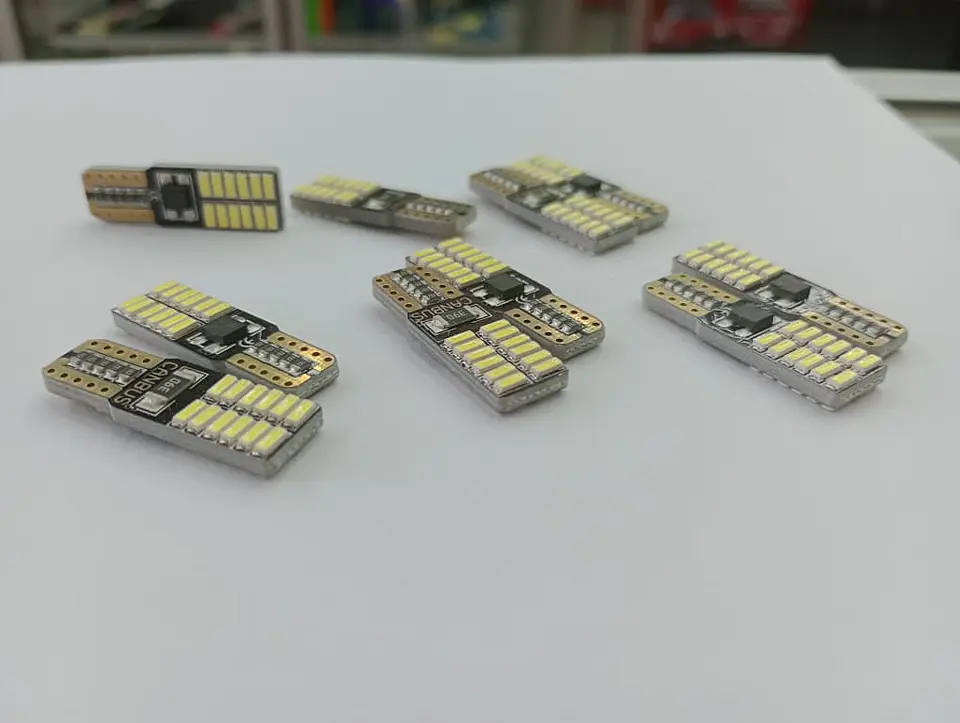 X10 unidades de Ampolletas led T10 W5W antierror canbus 24 led 2
