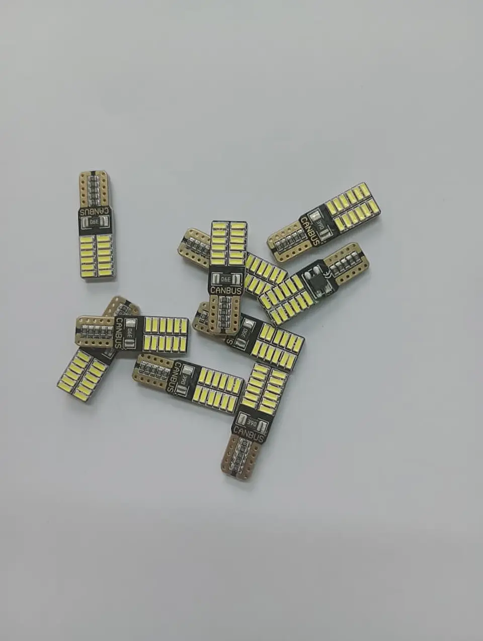 X10 unidades de Ampolletas led T10 W5W antierror canbus 24 led 6