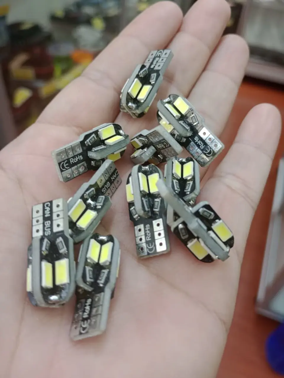 X10 unidades de Ampolletas led T10 W5W antierror canbus 8 led 12v 4