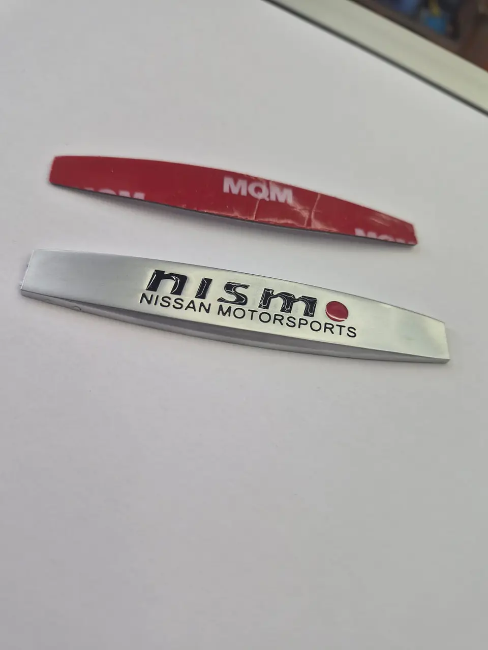 Emblema Insignia de Metal para autos universal autoadhesiva Nismo 2