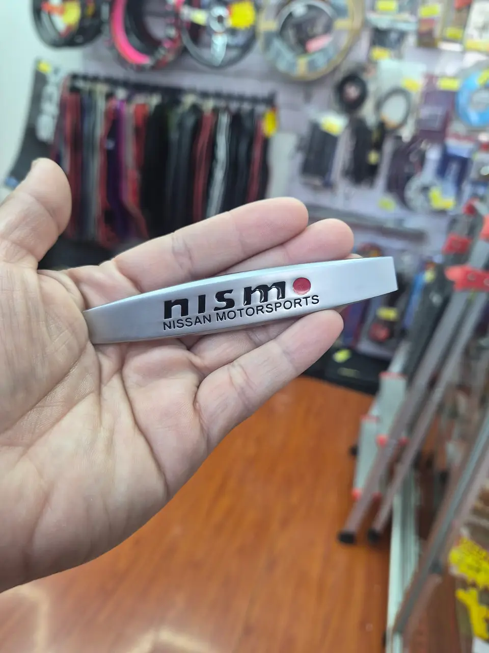 Emblema Insignia de Metal para autos universal autoadhesiva Nismo 3