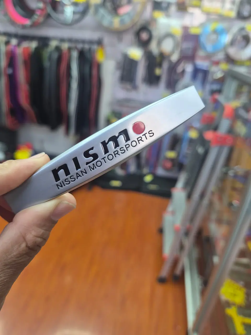 Emblema Insignia de Metal para autos universal autoadhesiva Nismo 4