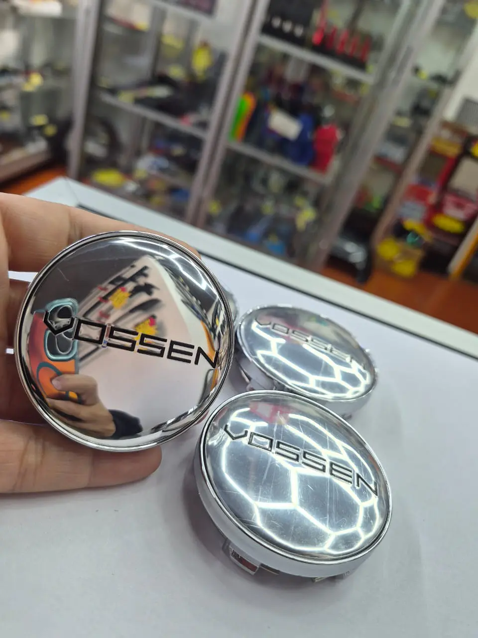 X4 Tapas centro de llantas de auto tunning Vossen plata con Logo negro 7