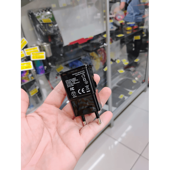 Mini cámara de seguridad y vigilancia Espia tipo cargador de celular 13