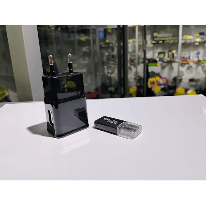 Mini cámara de seguridad y vigilancia Espia tipo cargador de celular 2